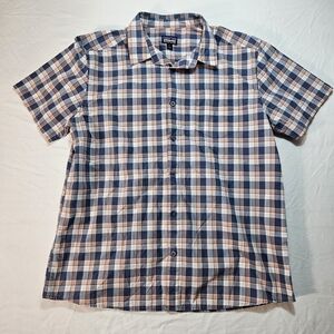 Patagonia Men's Blue and White Checkered Shirt